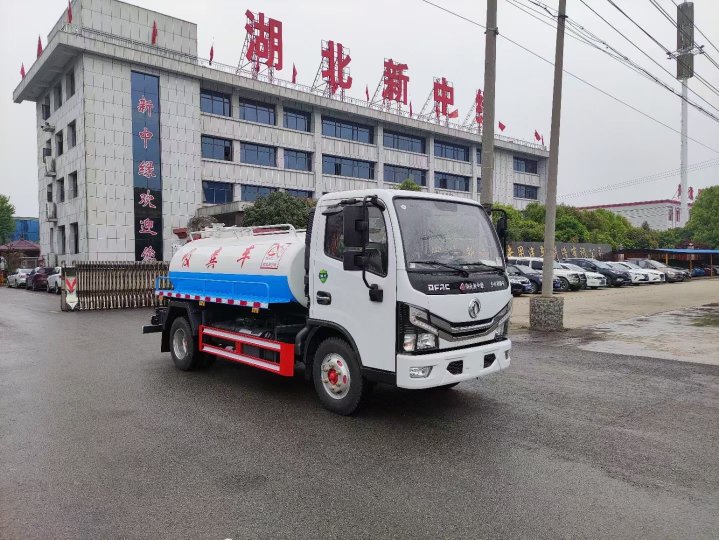 东风多利卡D6原厂底盘