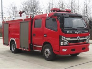 国六东风6吨水罐消防车