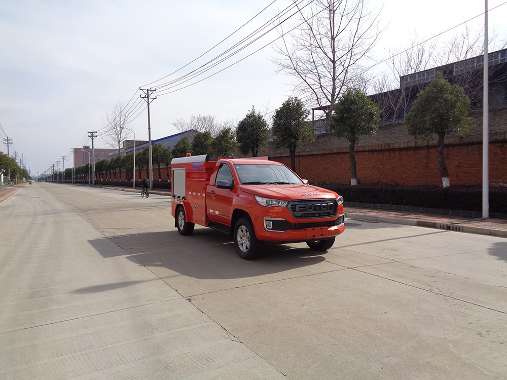 XZL5037GSS6型洒水车