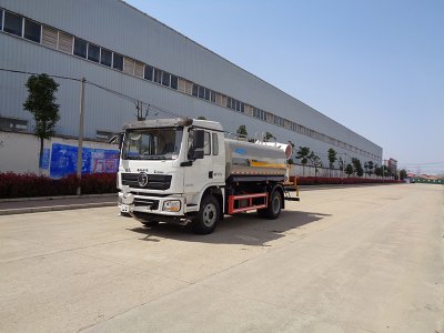 XZL5182GPS6型绿化喷洒车