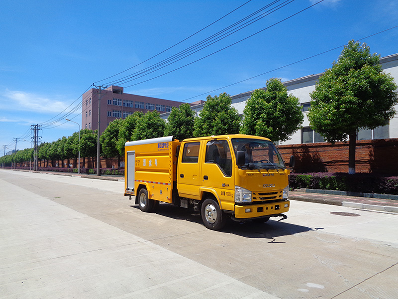 XZL5072GSS6型洒水车