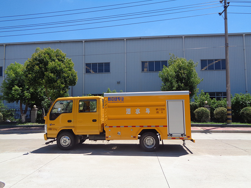 XZL5072GSS6型洒水车