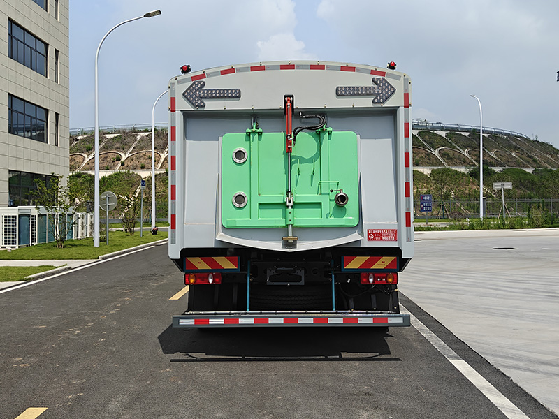 XZL5182TXSBEV型纯电动洗扫车