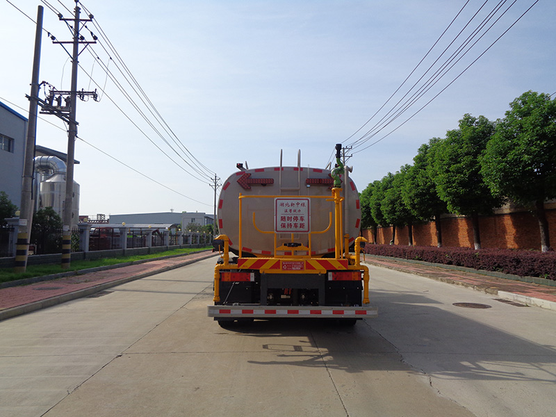 XZL5183GQXBEV型纯电动清洗车
