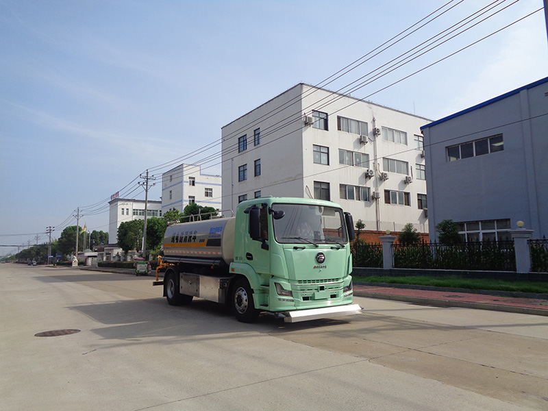 XZL5183GQXBEV型纯电动清洗车