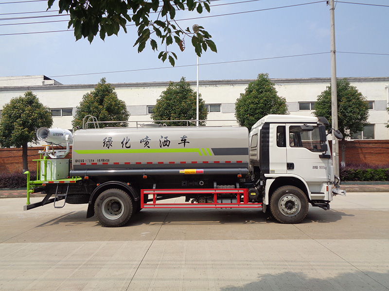 XZL5188GPS6S型绿化喷洒车
