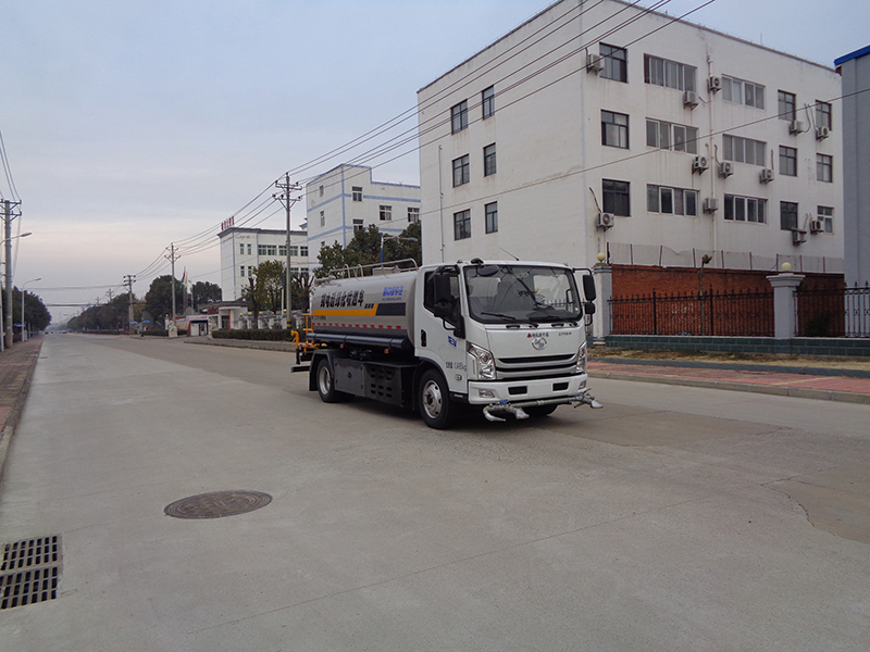 XZL5125GPSBEV型纯电动绿化喷洒车