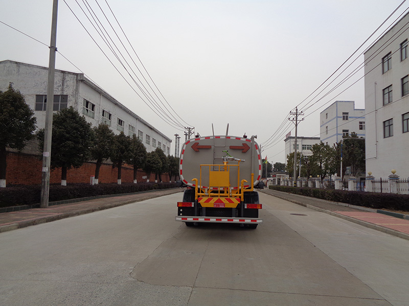 XZL5310GPS6型绿化喷洒车