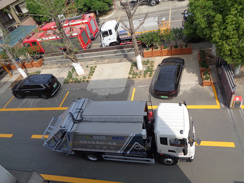 XZL5181ZYSBEV型纯电动压缩式垃圾车