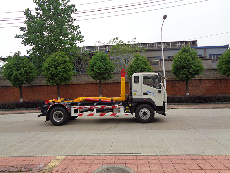 XZL5184ZXX6型车厢可卸式垃圾车